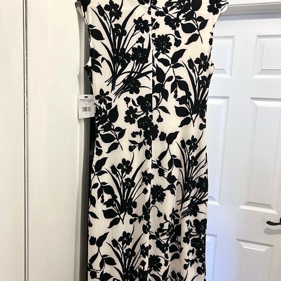 Black and white dress. Size 8. New with Tags! - Picture 4 of 4